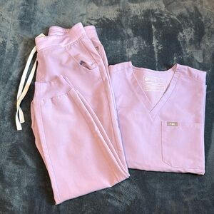 Figs scrub set in Lavender Dew